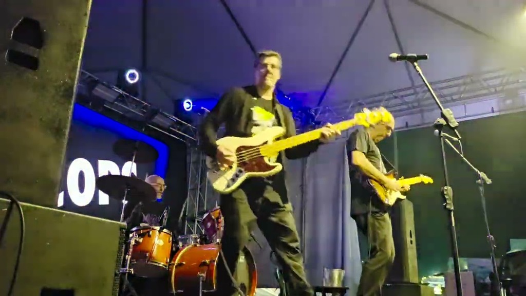 Bring on the night (The Police)