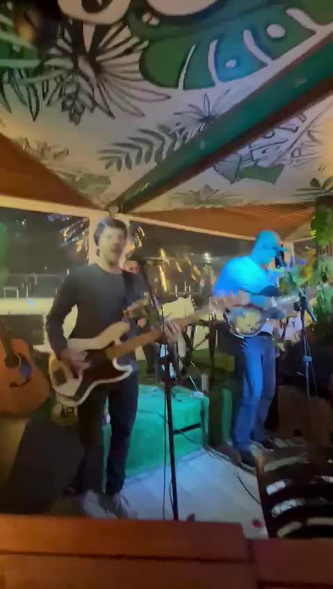 WhatsApp Video 2022-11-14 at 14.00.45.mp4