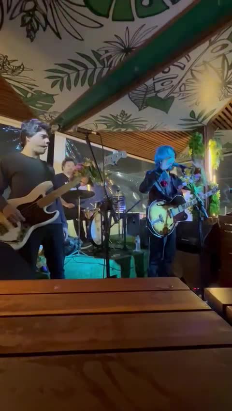 WhatsApp Video 2022-11-14 at 14.03.54.mp4