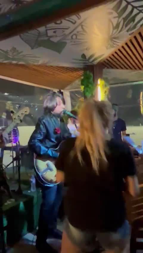 WhatsApp Video 2022-11-14 at 14.04.35.mp4