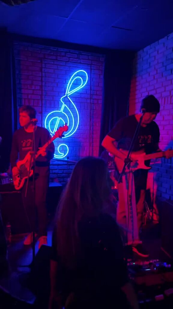 under pressure no bar das artes.MP4