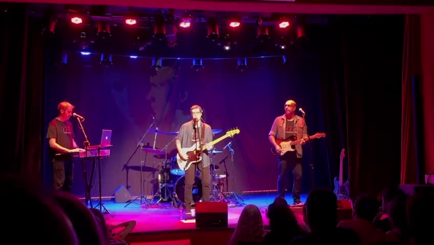 WhatsApp Video 2025-03-14 at 13.47.50.mp4