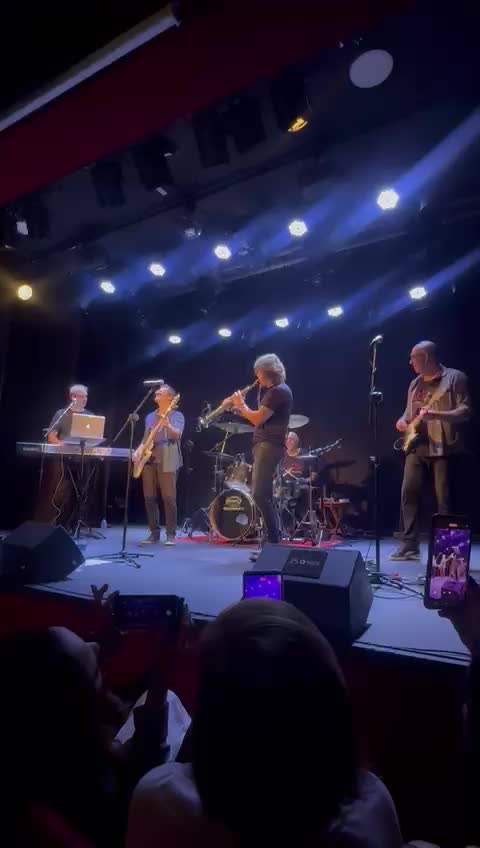 WhatsApp Video 2025-03-14 at 01.11.46.mp4