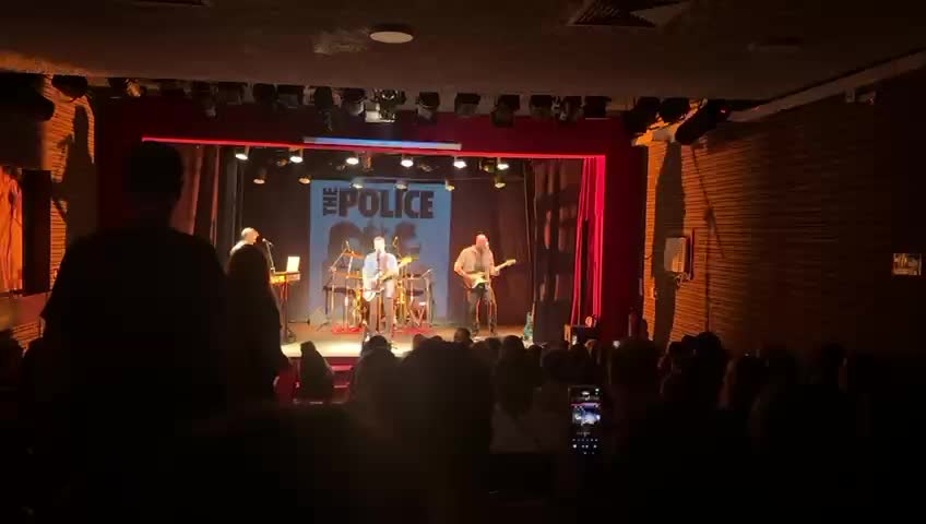 WhatsApp Video 2025-03-13 at 22.54.25.mp4