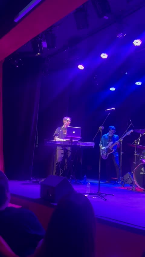 WhatsApp Video 2025-03-14 at 01.12.28.mp4