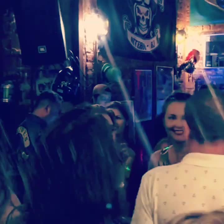 VID_41101207_233321_208.mp4